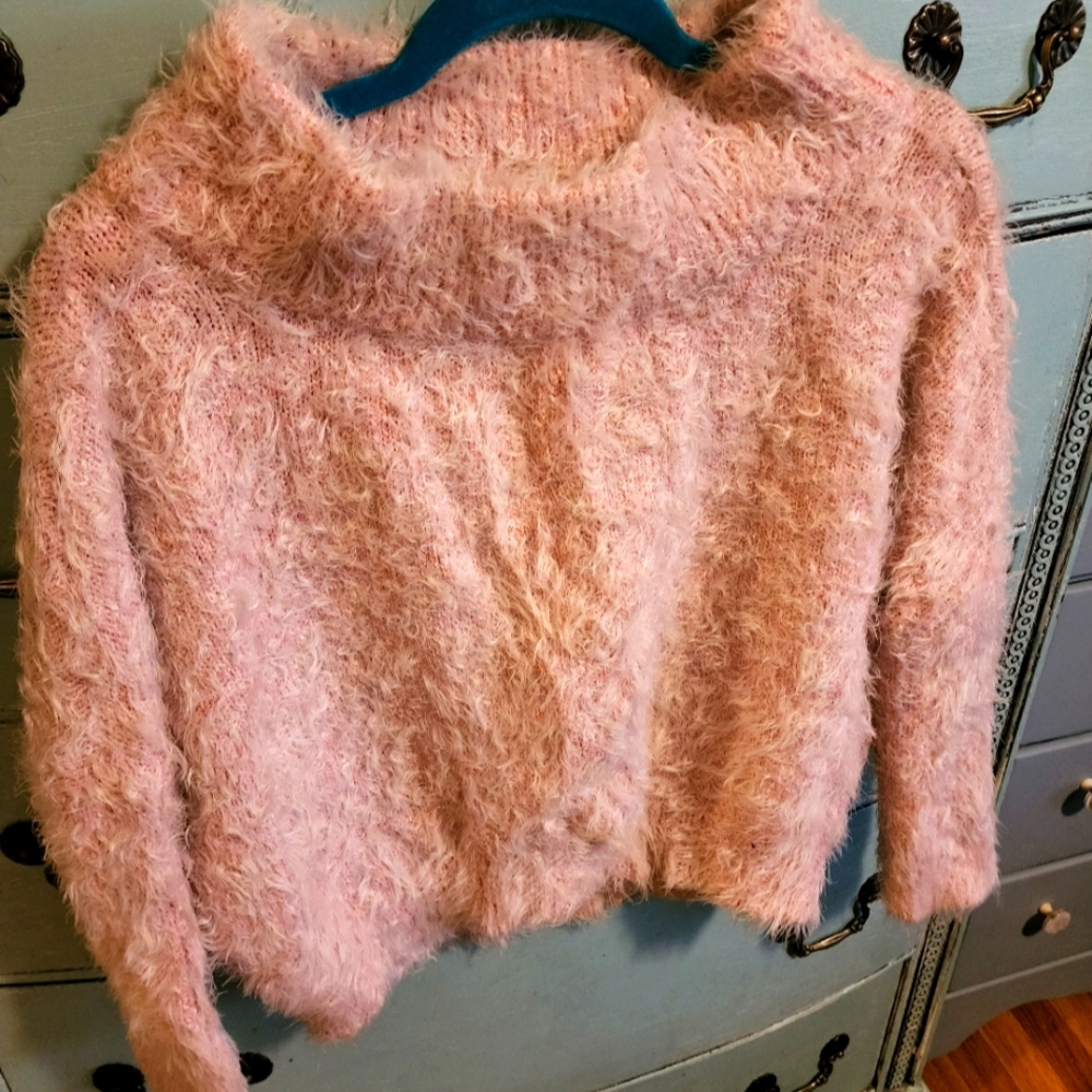 Express Pink Fuzzy Sweater XS💖🎀💖